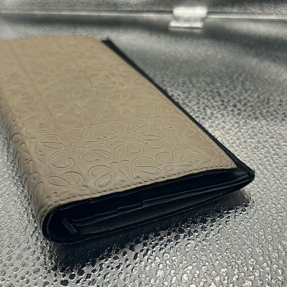Loewe Anagram Repeat Textured Long Wallet Taupe With Silver Bifold Cardholder - Picture 8 of 10